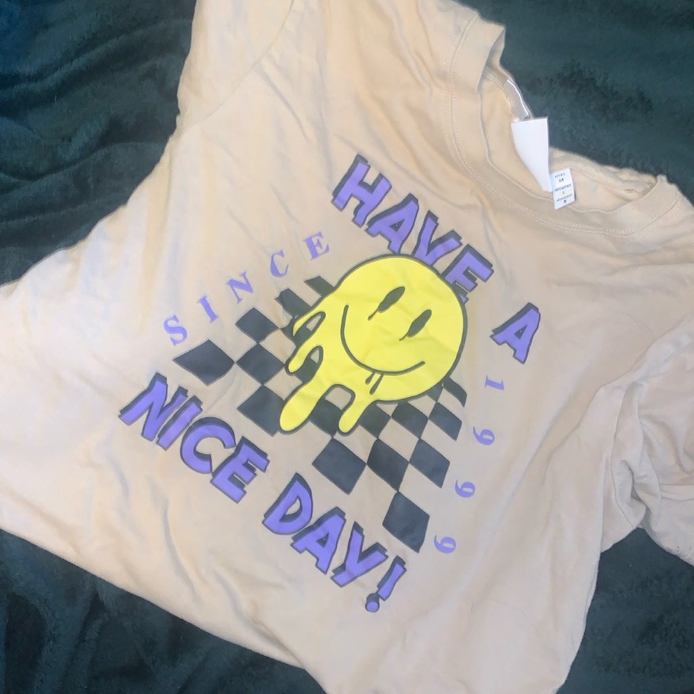 Beige tshirt with logo